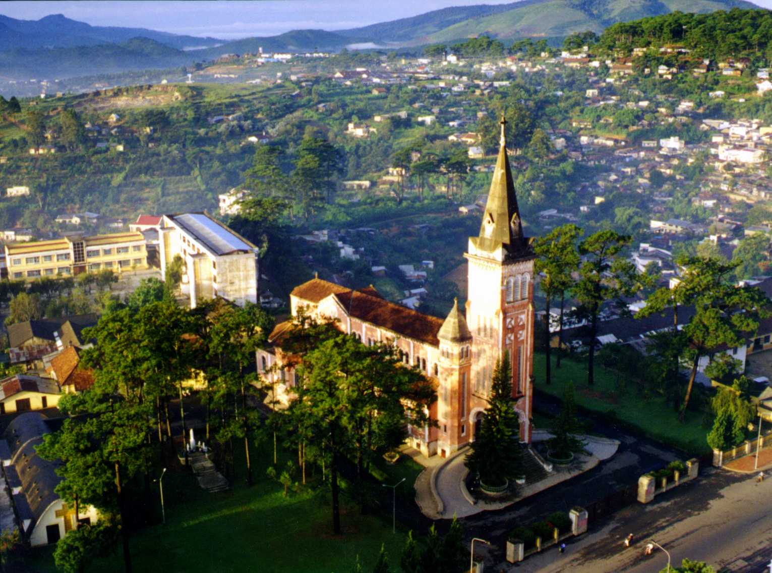 Introduction of Dalat City, Vietnam Introduction of Dalat City, Vietnam