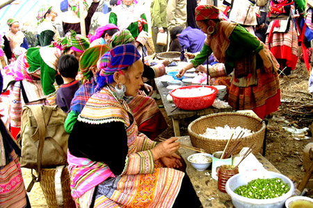 Coc Ly Market - Sapa tours