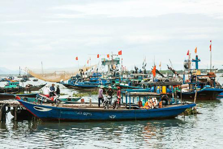 Duy Hai Fishing Village - Vietnam tour package