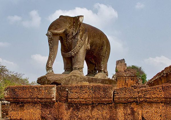 East Mebon angkor wat - Vietnam tour packages