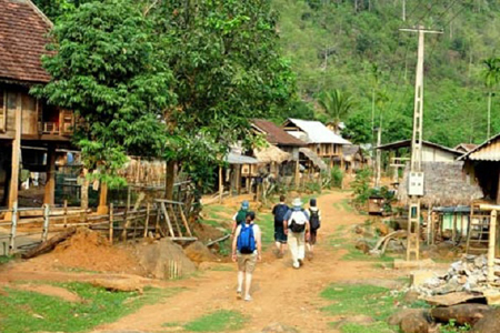 Eo Ken Village - Vietnam tour package