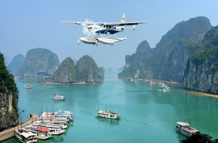 Halong-Bay-Tour-by-Helicopter