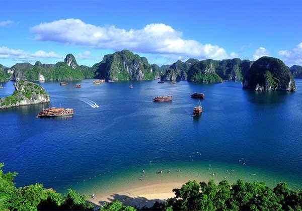 Halong Bay in Vietnam School Tour