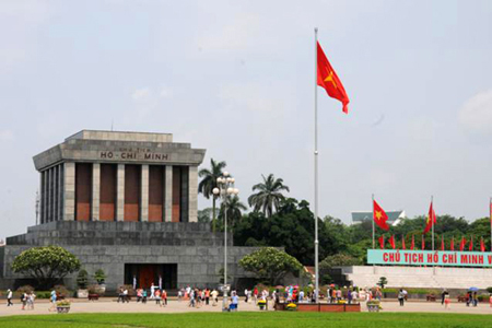 Ho Chi Minh Mausoleum - Vietnam tour package