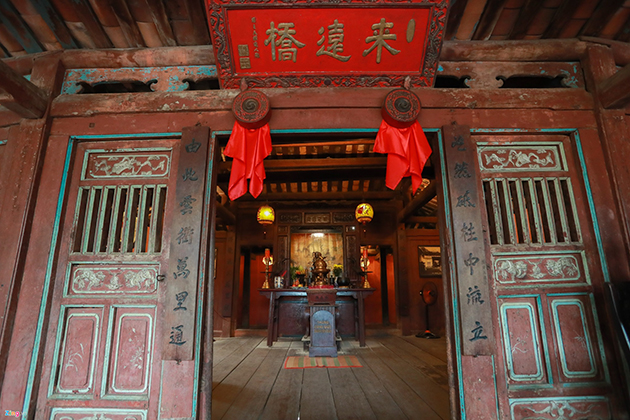 Hoi An japanese bridge - Vietnam tour package