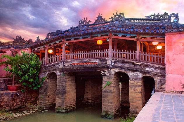 Japanese Covered Bridge in Vietnam Tour