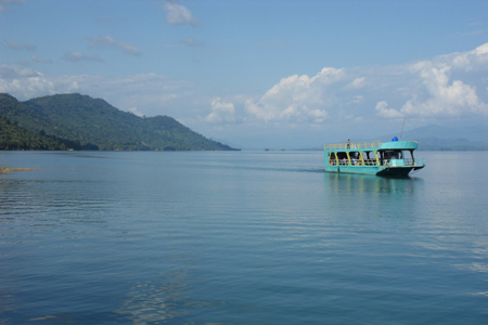 Nam Ngum Lake - Laos travel