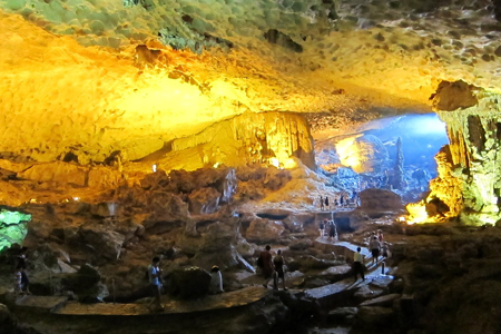 Sung Sot Cave - Vietnam tour package