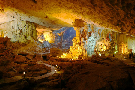 Sung Sot Cave - Vietnam tour package