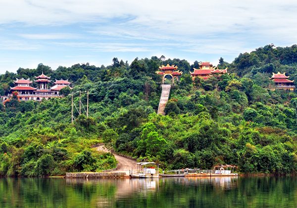 Truc Lam Zen Monastery bach ma national park