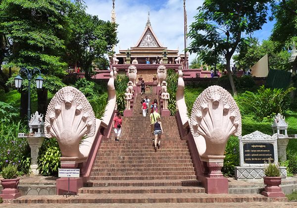 Wat Phnom - Vietnam tour package
