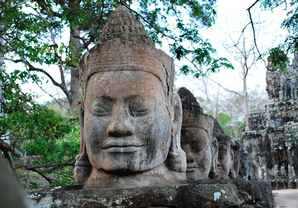 angkor thom siem reap vietnam and cambodia tour