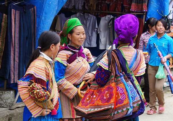 bac ha sunday market in sapa