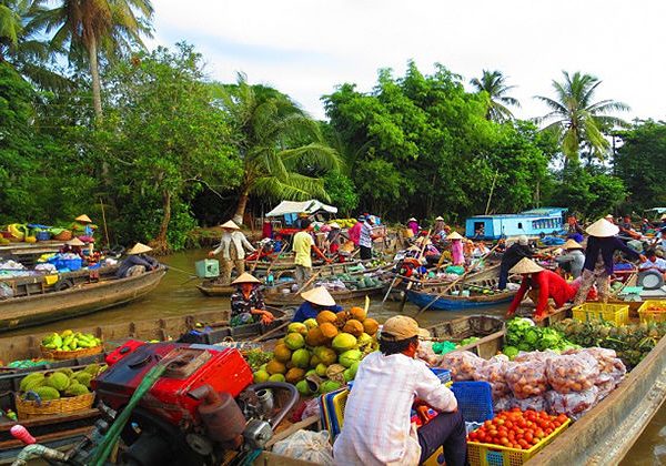 cai be floating market ho chi minh city tour package