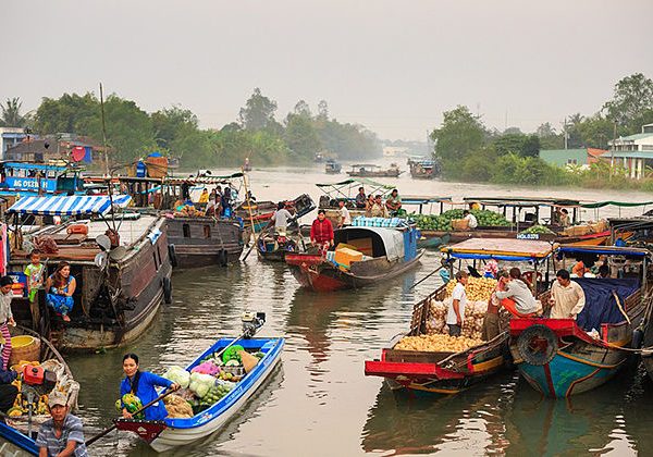 cai be floating market - Vietnam tour package