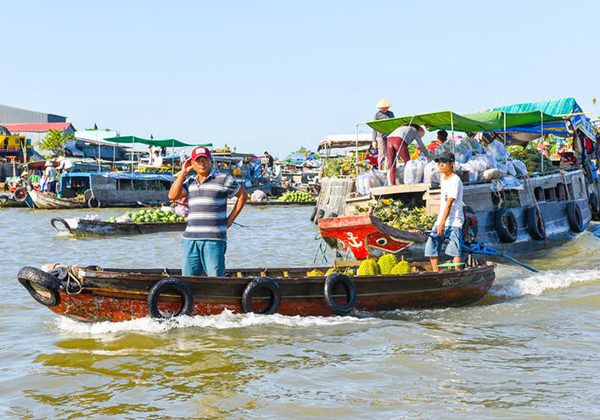 cai rang floating market can tho south vietnam tour