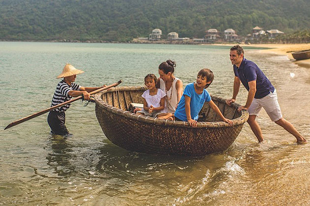 danang-beach-central-vietnam-family-tour