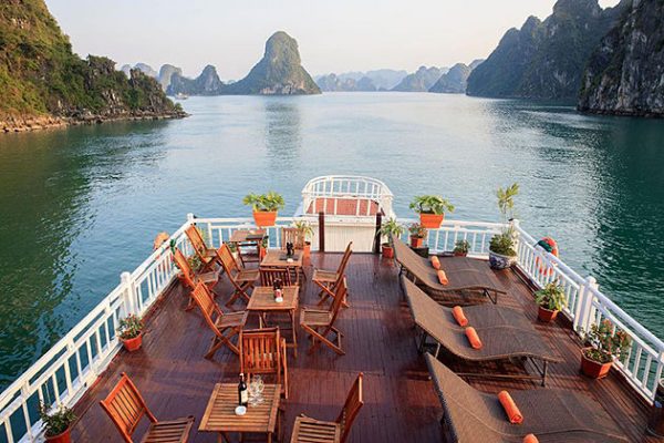 halong bay cruise north vietnam tour