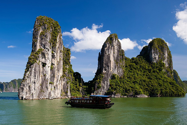 halong bay islands - Vietnam classic tour