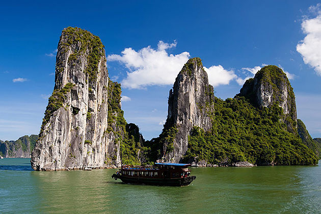 halong bay - Vietnam tour package