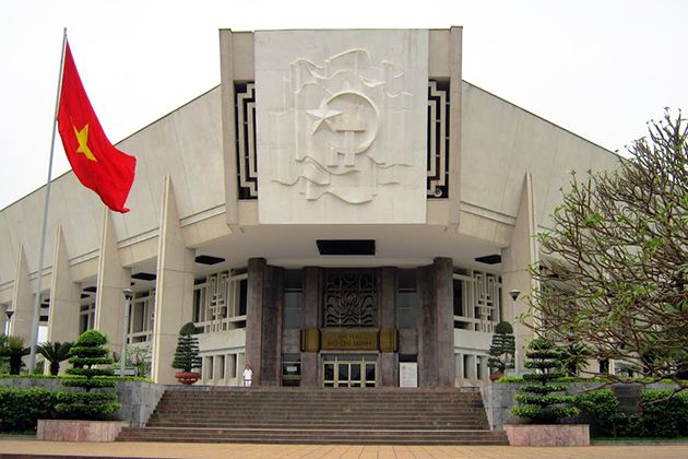 ho chi minh museum hanoi city tour