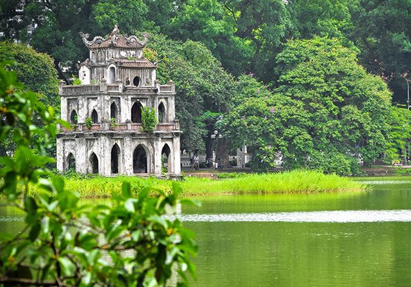 hoan kiem lake - Vietnam luxury tours