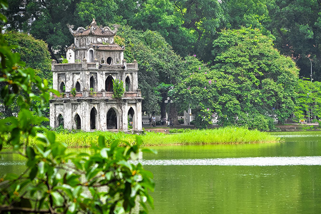 hoan kiem lake - Vietnam luxury tours