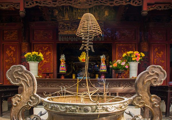 inside quan thanh temple