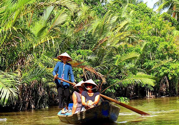 mekong delta boat exploration vietnam and cambodia tours