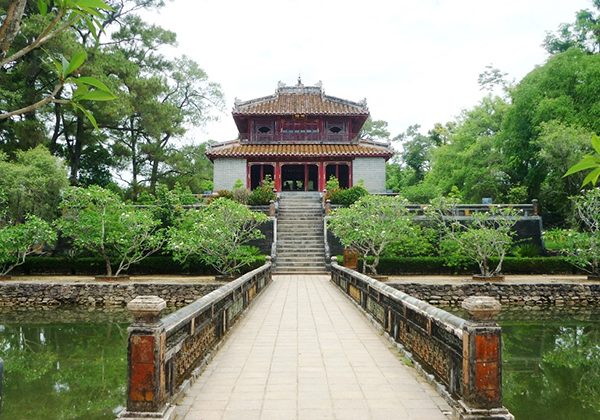 minh mang tomb in Hue