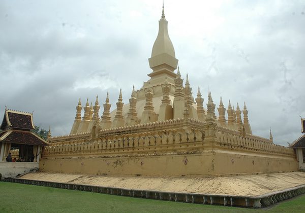 pha that luang vientiane - Laos packages