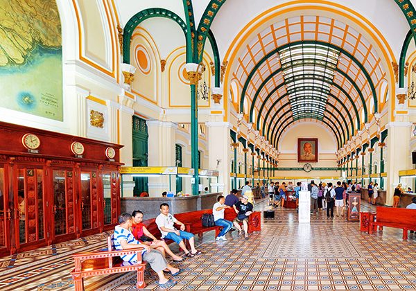 saigon central post office