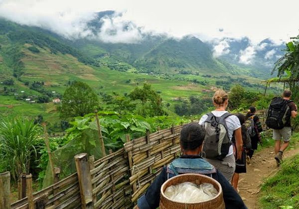 sapa trekking tour in mong sen village