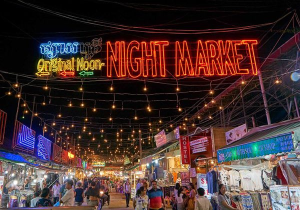 siem reap night market - Vietnam tour package