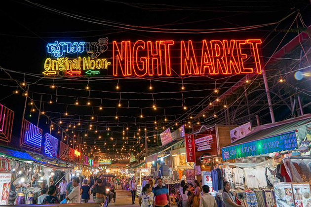 siem reap night market - Vietnam tour package