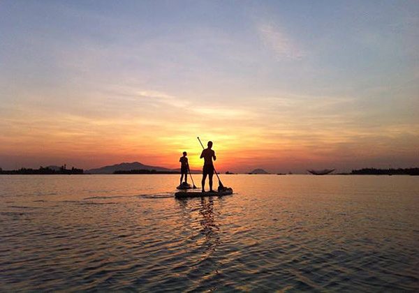 sunrise at cua dai beach hoi an tours