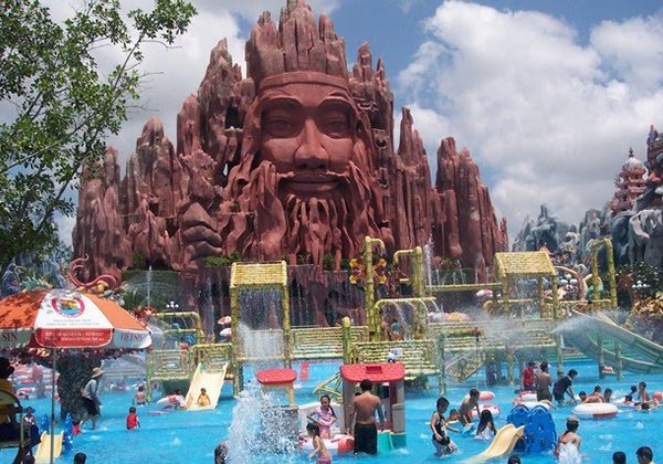 suoi tien amusement park in saigon southern vietnam family holiday