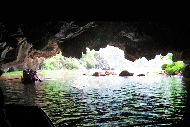 tam coc cave ninh binh - Vietnam tour package