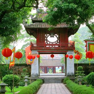 temple of literature hanoi 15-day vietnam tour