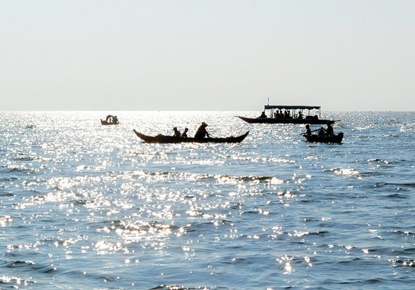 tonle sap lake - Cambodia and Vietnam tours