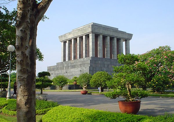 ho chi minh mausoleum hanoi 9-day vietnam tour