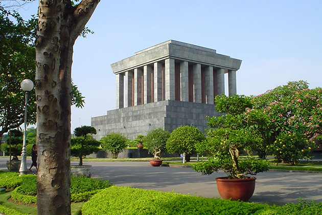 ho chi minh mausoleum hanoi 9-day vietnam tour
