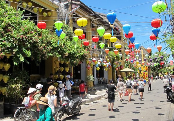 hoi an walking tour - Vietnam family tour