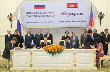 Cambodia and Russia Sign Air Agreement