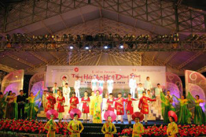 Dong Thap Tourism Festival Opens