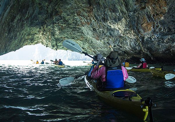 halong bay kayaking laos vietnam tour