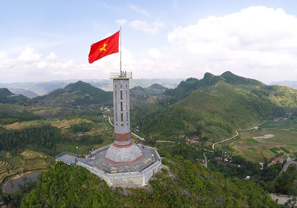 lung cu flagpole - Vietnam tour package