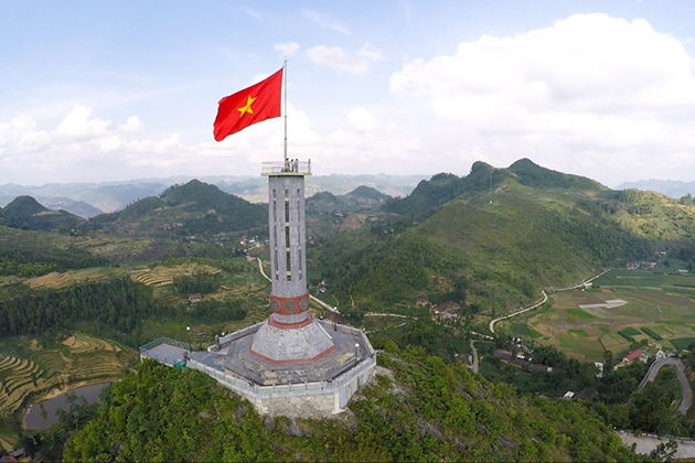 lung cu flagpole - Vietnam tour package
