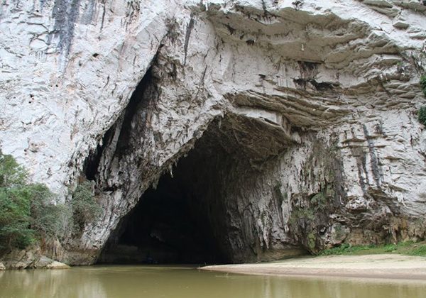 puong cave ba be lake tour