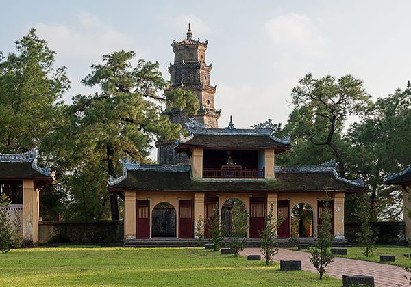 thien mu pagoda - vietnam laos tour